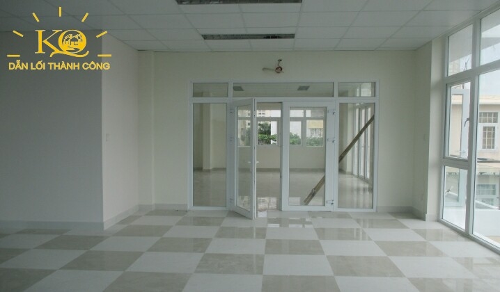 Bên trong nhà rộng Bên trong nhà rộng