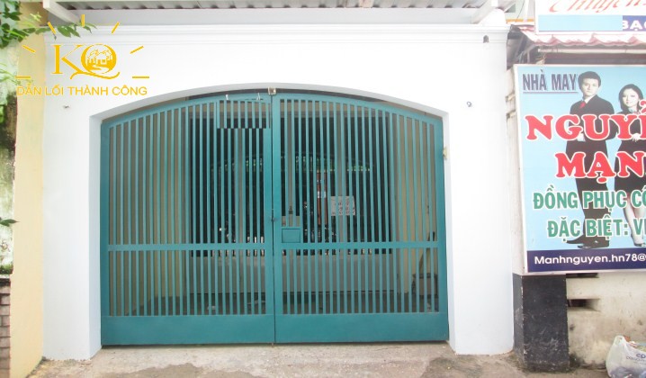Mặt trước nhà Mặt trước nhà
