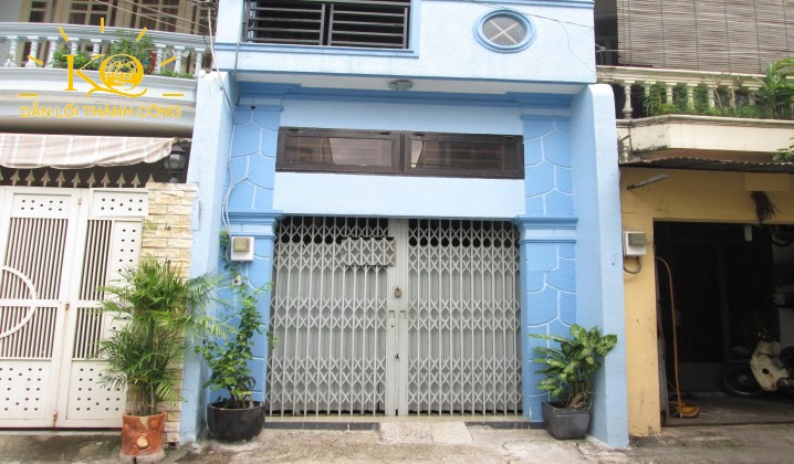 Mặt trước nhà Mặt trước nhà