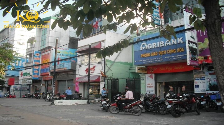 nhìn từ ngoài vào nhìn từ ngoài vào