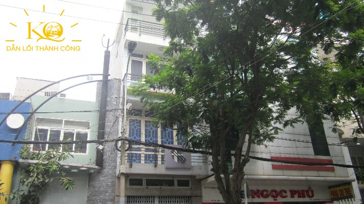 nhìn từ bên ngoài vào nhìn từ bên ngoài vào