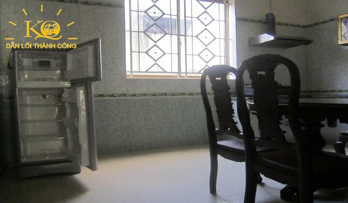 Gian bếp Nhìn căn nhà từ bên ngoài