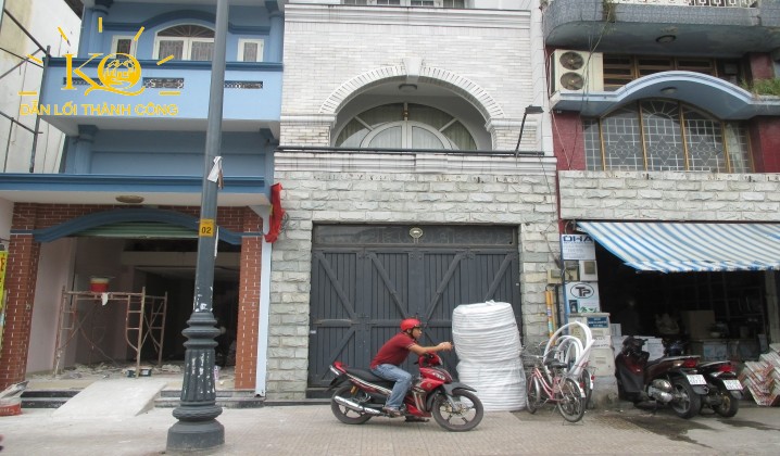 Mặt trước nhà Mặt trước nhà