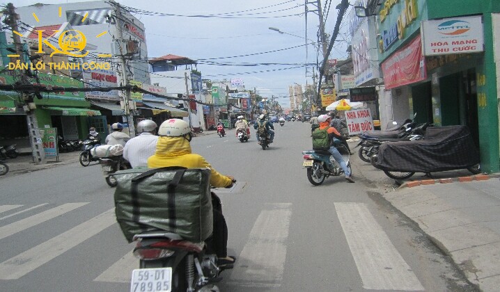 Đường Lạc Long Quân Đường Lạc Long Quân