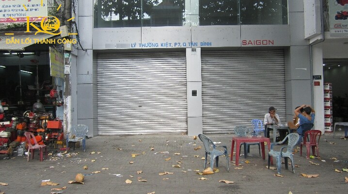 mặt tiền rộng mặt tiền rộng