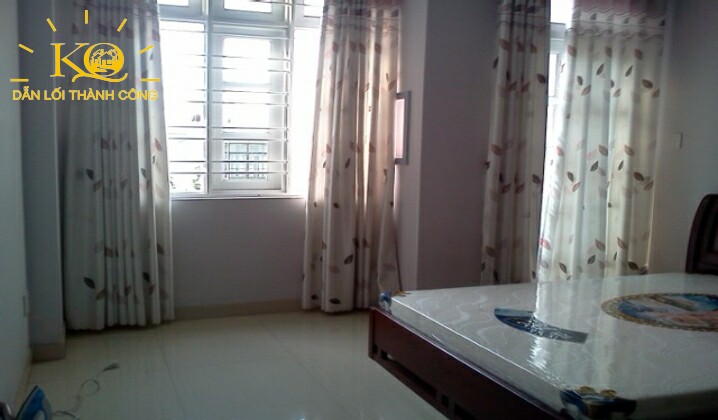 Phòng ngủ mặt trước nhà