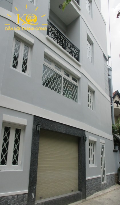 Mặt trước nhà Mặt trước nhà