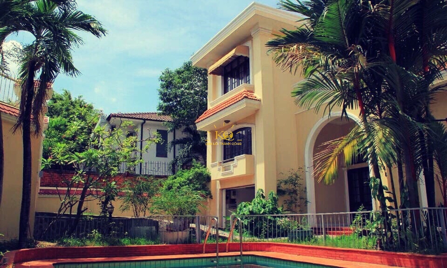 Quanh nhà rộng thoáng, nhiều cây xanh thích hợp cho những buổi sinh hoạt cuối tuần. Quanh nhà rộng thoáng, nhiều cây xanh thích hợp cho những buổi sinh hoạt cuối tuần.