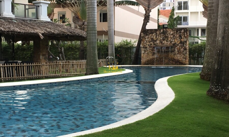 Hồ bơi sạch sẽ, không gian thoáng mát. Hồ bơi sạch sẽ, không gian thoáng mát.