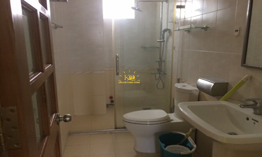 Wc thiết kế hiện đại, nội thất cao cấp. Wc thiết kế hiện đại, nội thất cao cấp.