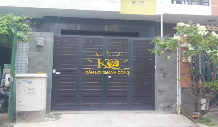 Đường rộng, giao thông thuận tiện. Đường rộng, giao thông thuận tiện.