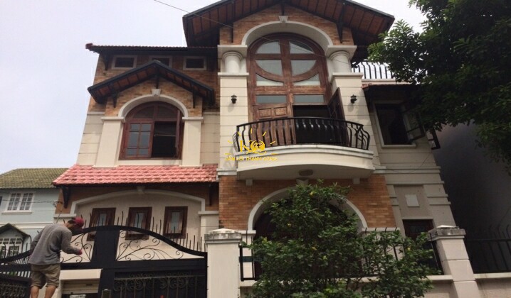 Nhà cho thuê quận 2 có thiết kê hiện đại, sang trọng. Nhà cho thuê quận 2 có thiết kê hiện đại, sang trọng.