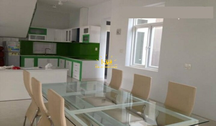 Phòng bếp thiết kế hiện đại, tiện nghi. Phòng bếp thiết kế hiện đại, tiện nghi.