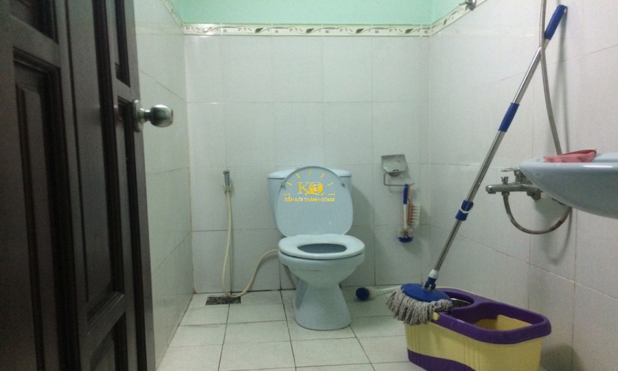 Khu vệ sinh. Khu vệ sinh.