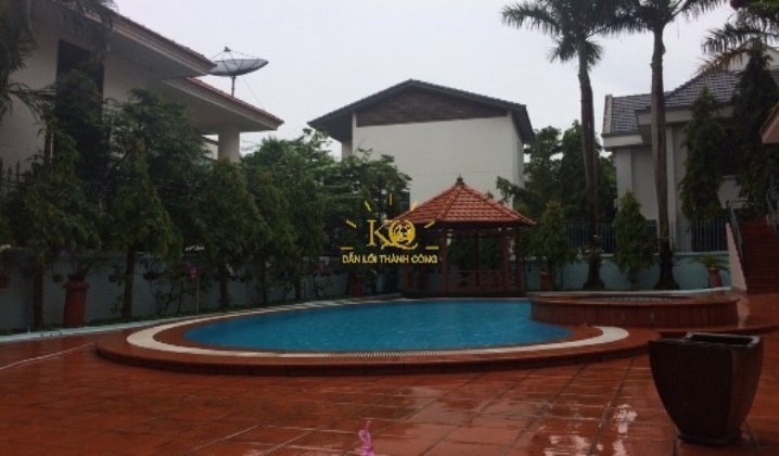 Hồ bơi rộng, sạch sẽ. Hồ bơi rộng, sạch sẽ.