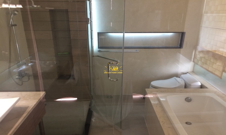 Nhà tắm được thiết kế hiện đại, tiện nghi. Nhà tắm được thiết kế hiện đại, tiện nghi.