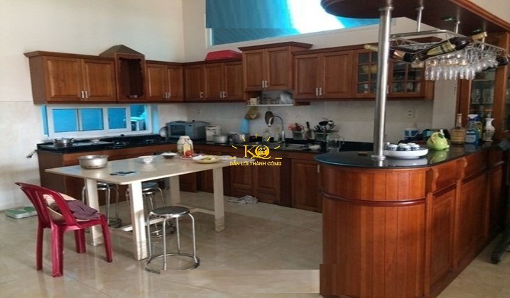 Nhà bếp hiện đại, tiện nghi tạo cảm giác thoải mái cho người ở. Nhà bếp hiện đại, tiện nghi tạo cảm giác thoải mái cho người ở.