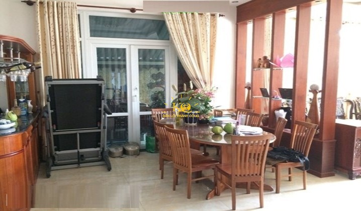 Không gian sinh hoạt chung của gia đình, nội thất đầy đủ. Không gian sinh hoạt chung của gia đình, nội thất đầy đủ.