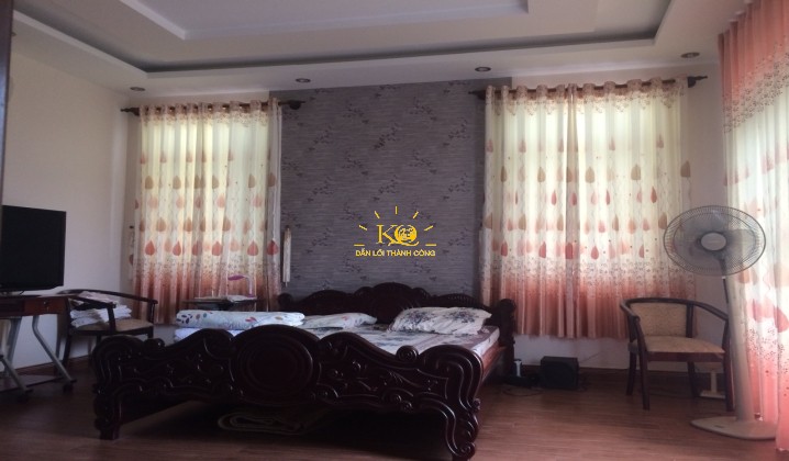 Phòng ngủ rộng rãi, thoáng mát nội thất đầy đủ tạo cảm giác thoải mái cho người ở. Phòng ngủ rộng rãi, thoáng mát nội thất đầy đủ tạo cảm giác thoải mái cho người ở.