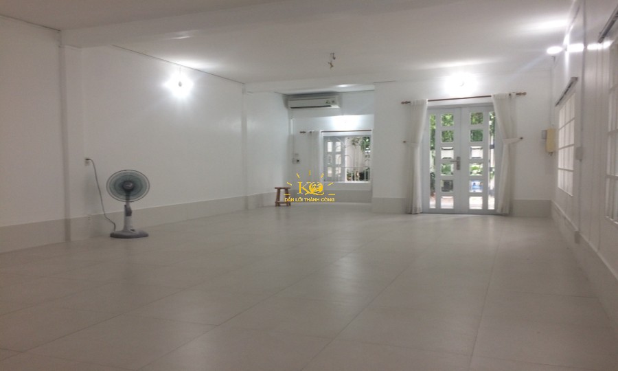 Không gian trống nhà rộng thoáng Không gian trống nhà rộng thoáng