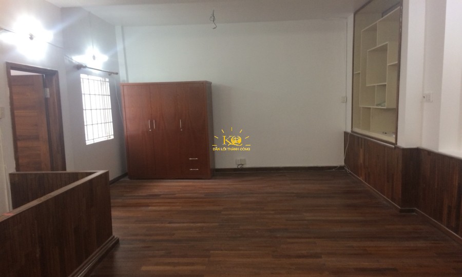 Phòng với sàn lót gỗ Phòng với sàn lót gỗ