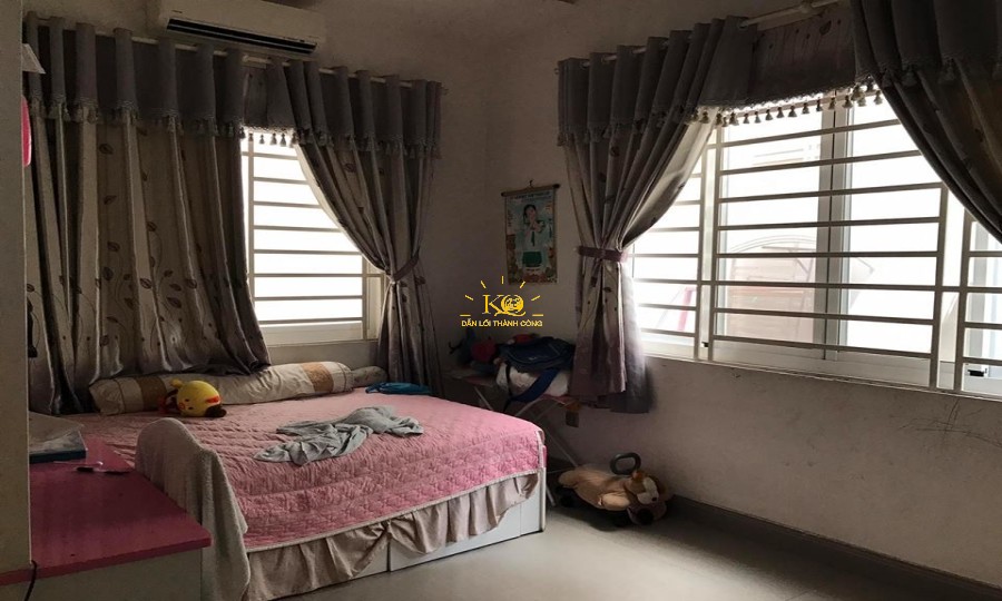 Phòng ngủ rộng rãi, ánh sáng tự nhiên. Phòng ngủ rộng rãi, ánh sáng tự nhiên.