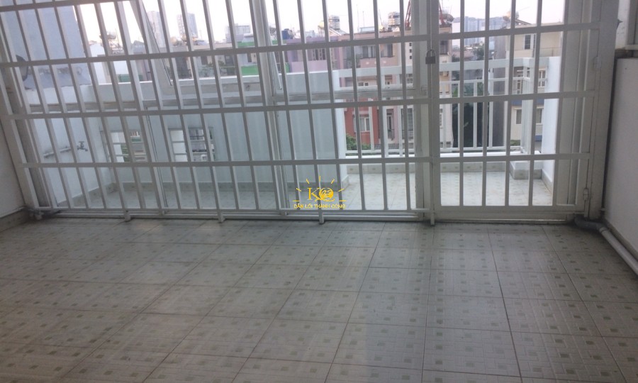 Không gian sân thượng rộng, thoáng mát. Không gian sân thượng rộng, thoáng mát.