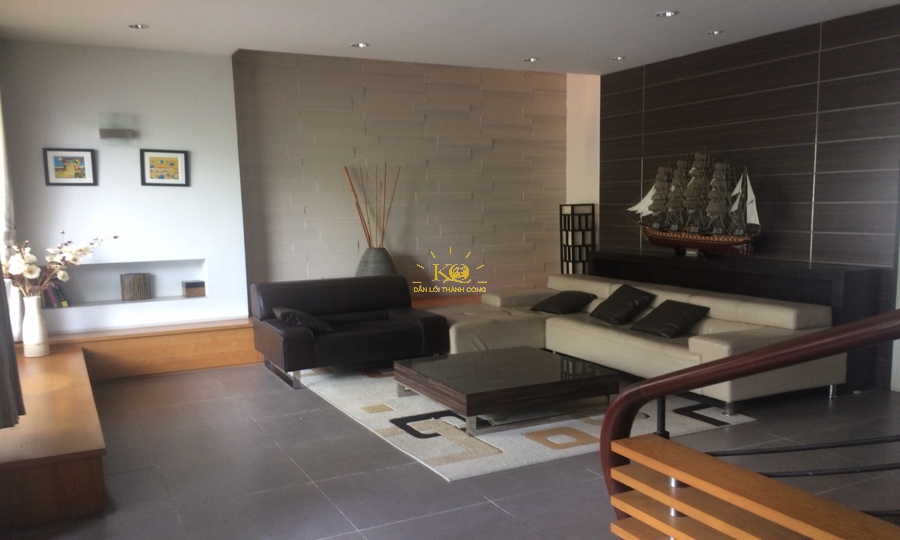 Phòng khách rộng rãi, nội thất cao cấp. Phòng khách rộng rãi, nội thất cao cấp.