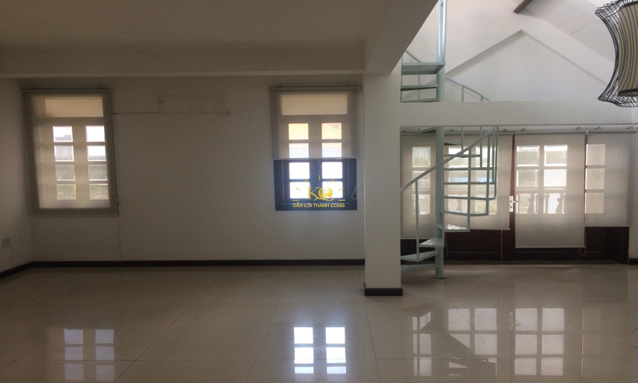 Diện tích trống tầng lầu Diện tích trống tầng lầu