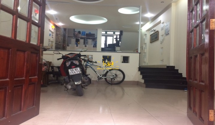 Diện tích tầng trệt nhà cho thuê rộng thoáng. Diện tích tầng trệt nhà cho thuê rộng thoáng.