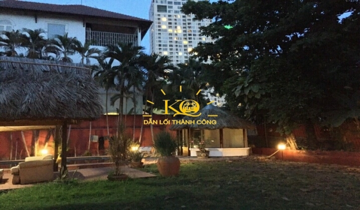 Nhà có tầm nhìn đẹp. Nhà có tầm nhìn đẹp.