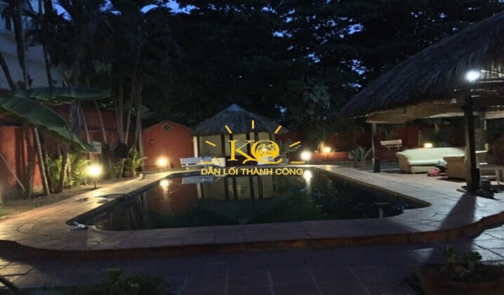 Hồ bơi rộng, sạch sẽ. Hồ bơi rộng, sạch sẽ.