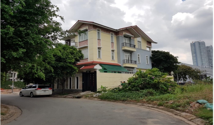 Đường trước nhà rộng thoáng. Đường trước nhà rộng thoáng.