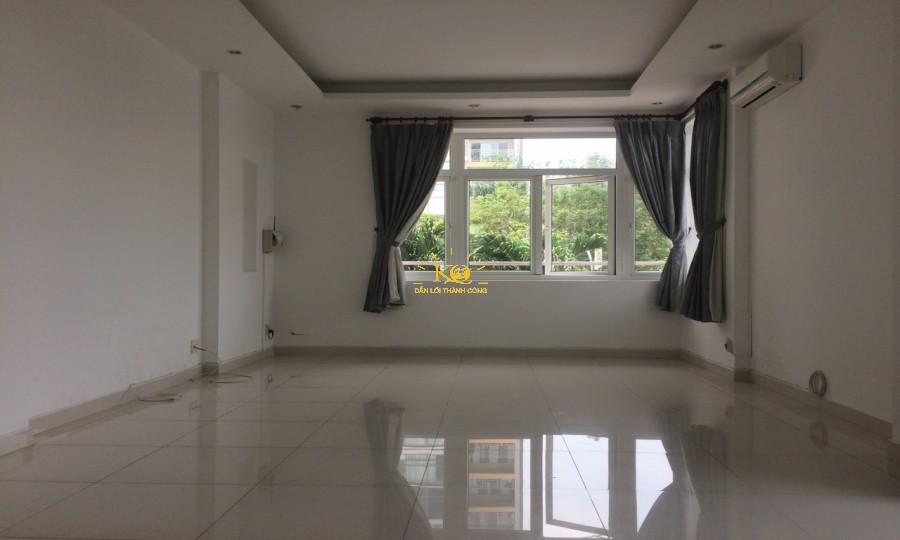 Phòng trống nhà cho thuê có ánh sáng tốt. Phòng trống nhà cho thuê có ánh sáng tốt.