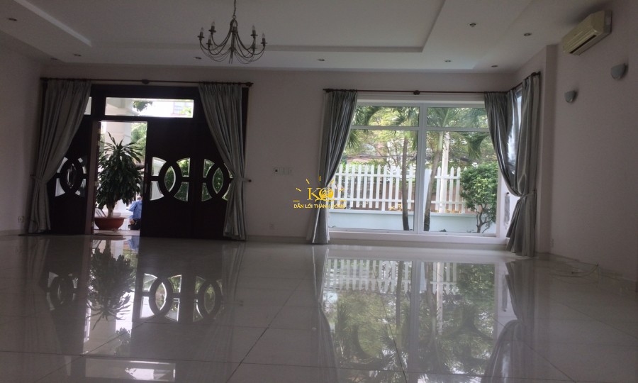 Diện tích tầng trệt rộng, không gian thoáng mát. Diện tích tầng trệt rộng, không gian thoáng mát.