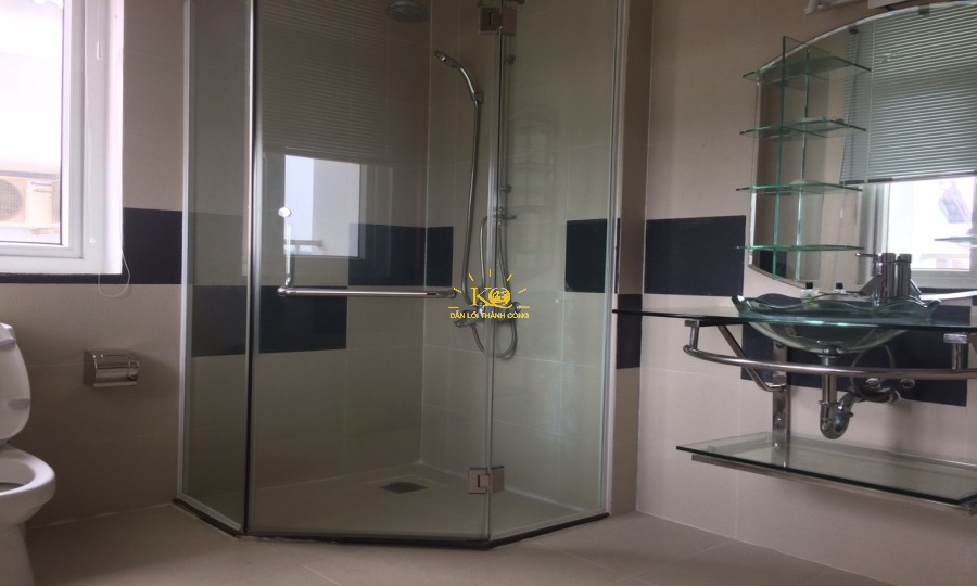 Nhà vệ sinh thiết kế hiện đại, sạch sẽ. Nhà vệ sinh thiết kế hiện đại, sạch sẽ.