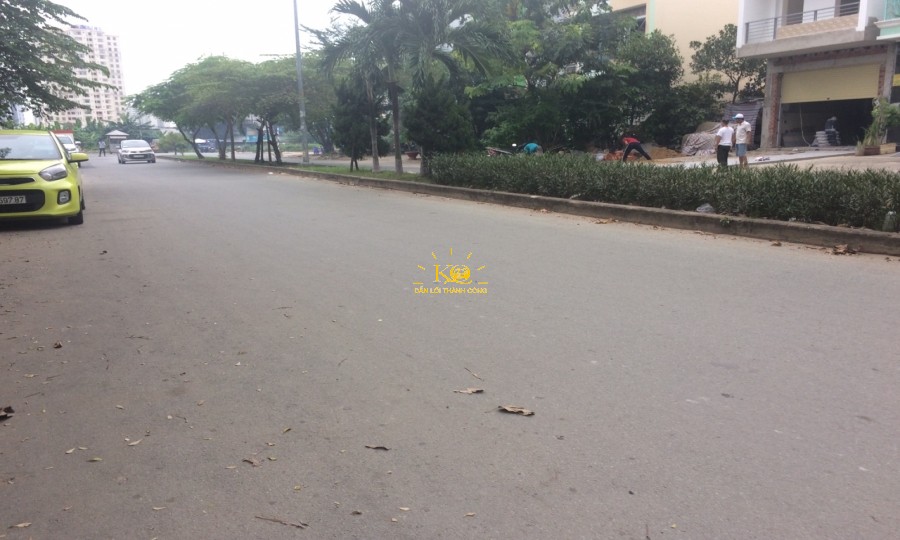 Đường trước nhà rộng Đường trước nhà rộng