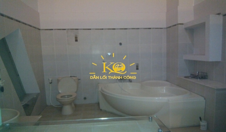 Khu vực vệ sinh sạch sẽ, có bồn tắm Khu vực vệ sinh sạch sẽ, có bồn tắm