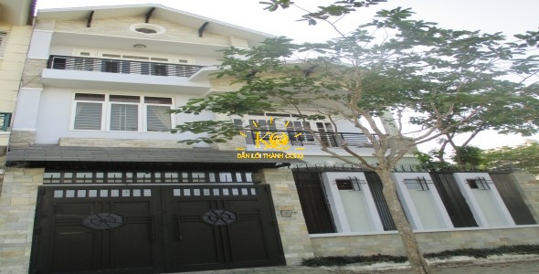 Nhà cho thuê quận 2 có thiết kế hiện đại, sang trọng. Nhà cho thuê quận 2 có thiết kế hiện đại, sang trọng.