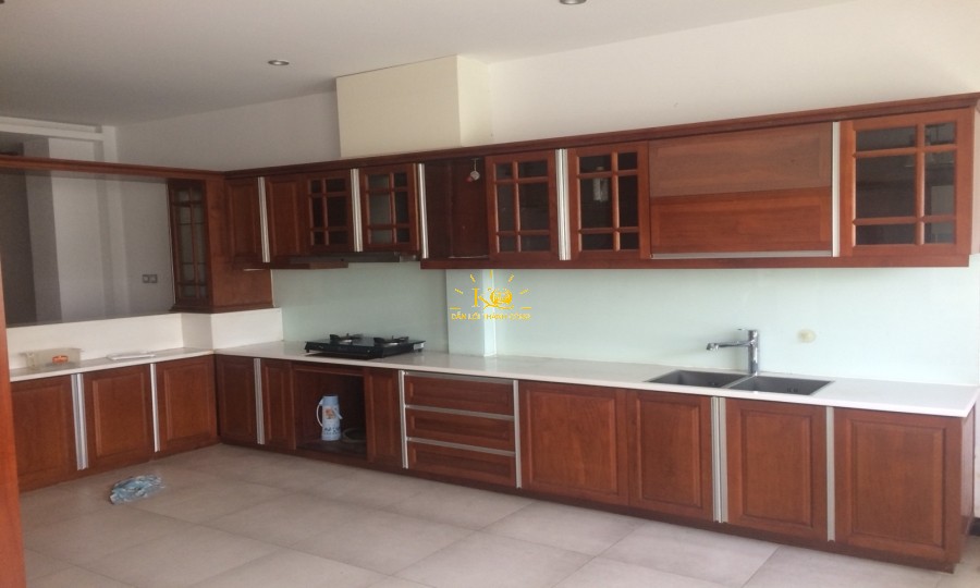 Không gian nhà bếp rộng, thiết kế hài hòa, tiện nghi. Không gian nhà bếp rộng, thiết kế hài hòa, tiện nghi.