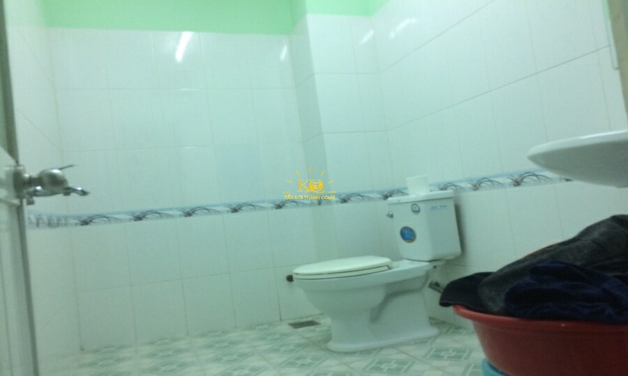 Diện tích các phòng trong nhà cho thuê rộng thoáng, wc trong phòng. Diện tích các phòng trong nhà cho thuê rộng thoáng, wc trong phòng.