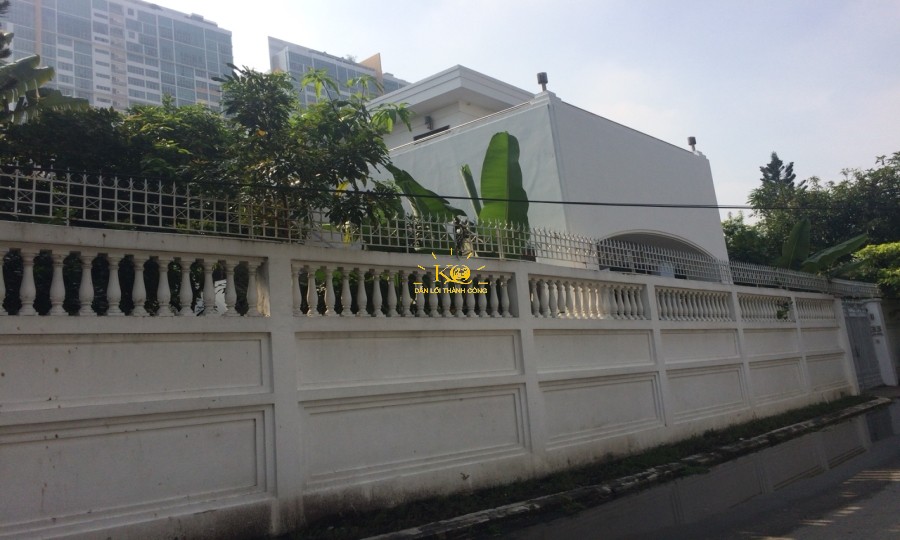 Nhà cho thuê quận 2 diện tích 14x30m, sân vườn, gara, trệt 1 lầu, sân thượng. Nhà cho thuê quận 2 diện tích 14x30m, sân vườn, gara, trệt 1 lầu, sân thượng.