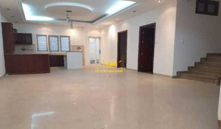 các phòng diện tích lớn. các phòng diện tích lớn.