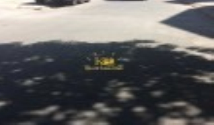 Đường trước nhà rộng. Đường trước nhà rộng.