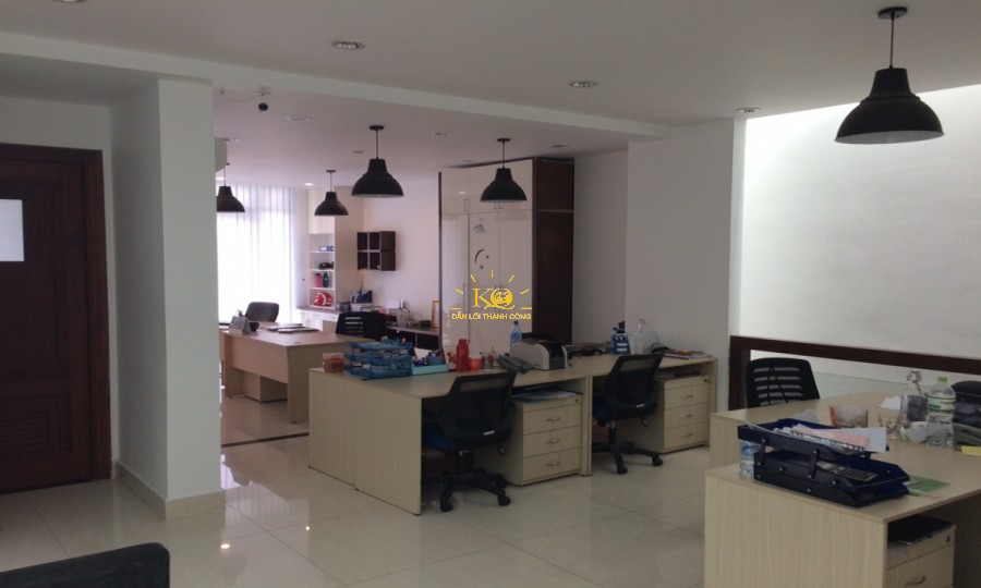 Bên trong nhà thiết kế dạng văn phòng. Bên trong nhà thiết kế dạng văn phòng.