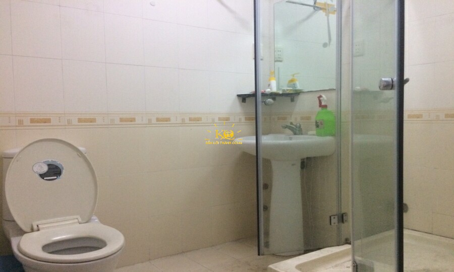 Toilet thiết kế hiện đại. Toilet thiết kế hiện đại.