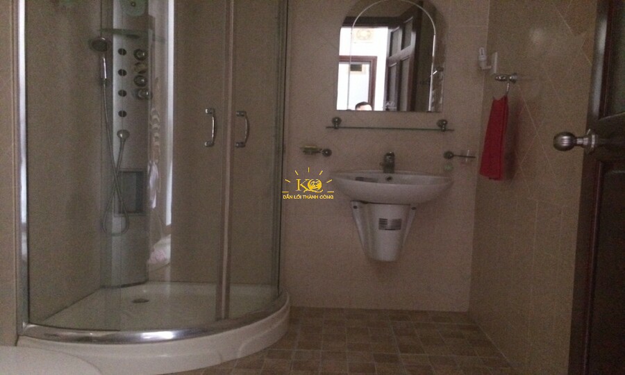 Phòng tắm thiết kế hiện đại, trang nhã. Phòng tắm thiết kế hiện đại, trang nhã.