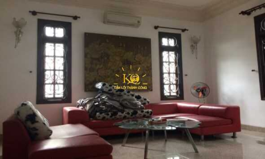 Phòng khách trên lầu 2. Phòng khách trên lầu 2.