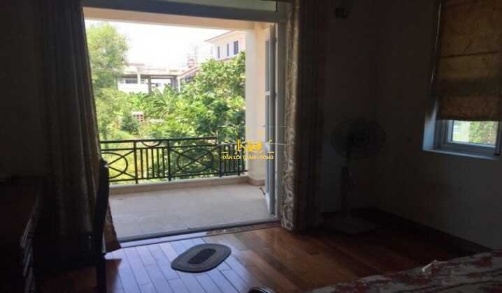 Bancon nhìn ra ngoài. Bancon nhìn ra ngoài.