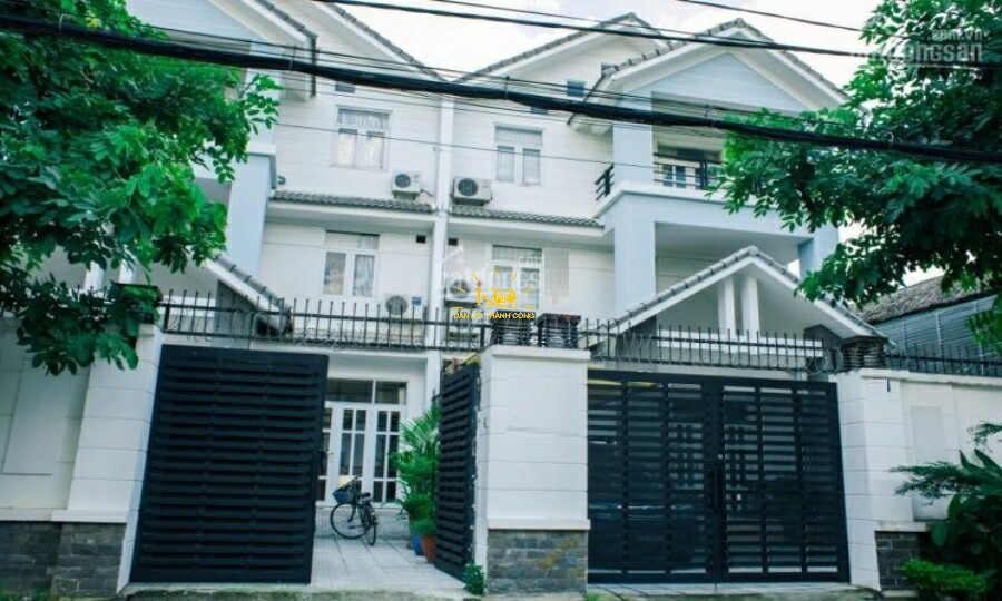 Nhà cho thuê có thiết kế đẹp, sang trọng. Nhà cho thuê có thiết kế đẹp, sang trọng.